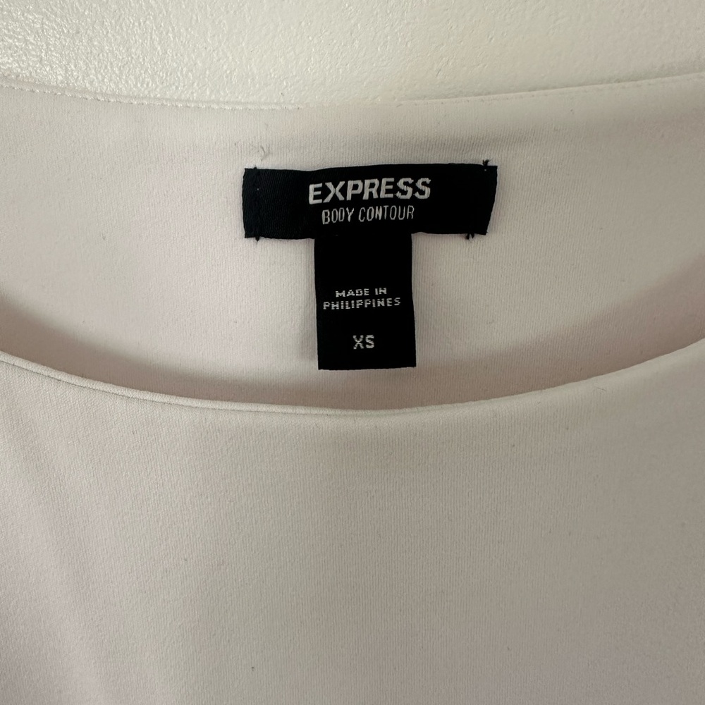 Express Contour High Compression High Neck Top - Picture 2 of 3